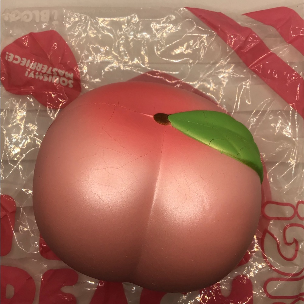 Super rare series one ibloom peach squishy